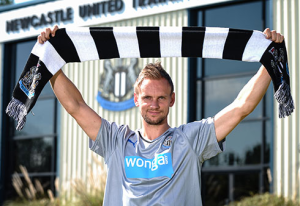 Newcastle have strengthened in the summer with 8 new arrivals including Siem De Jong from Ajax (Image from Getty)