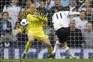 Friedel makes an important stop for Villa against Spurs  (Image from AFP)